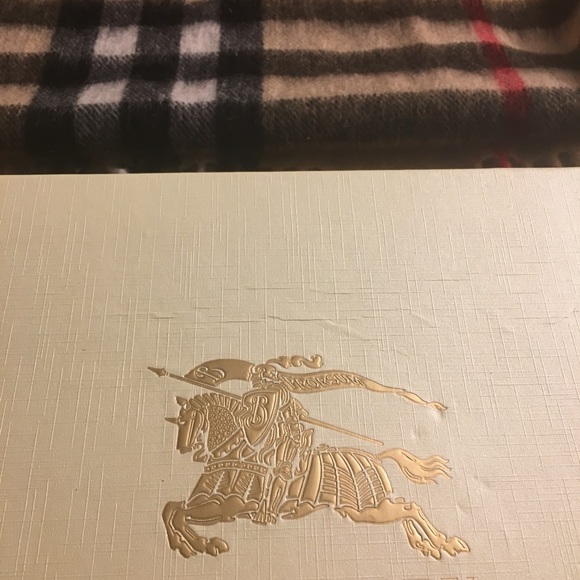 Checkered Designer Cashmere Scarf - Picture 2 of 2